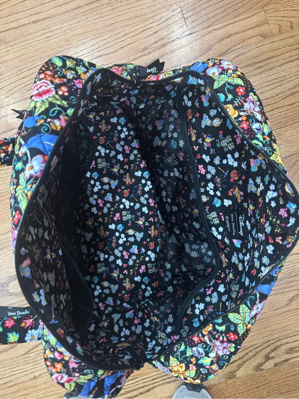 Vera Bradley Disney Large Travel Duffel Bag Classics On The Green 100 Years - Picture 3 of 4